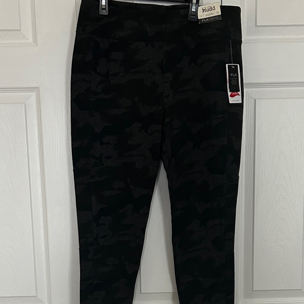 Black and Grey Camouflage Leggings